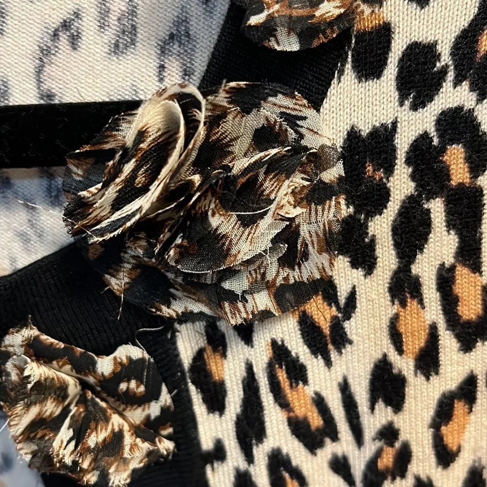 Leopard print cardigan with leopard rosettes ISA brand Size PM - Picture 3 of 7
